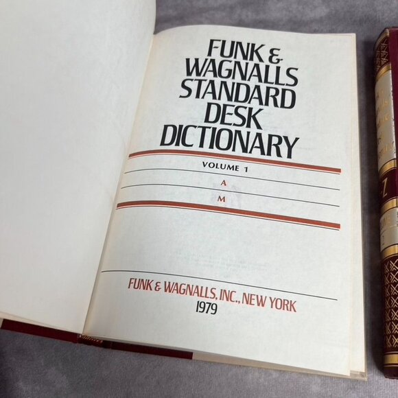 1979 Funk & Wagnalls Standard Desk Dictionary Volumes 1 & 2 A-Z Hardcover READ - Picture 7 of 14